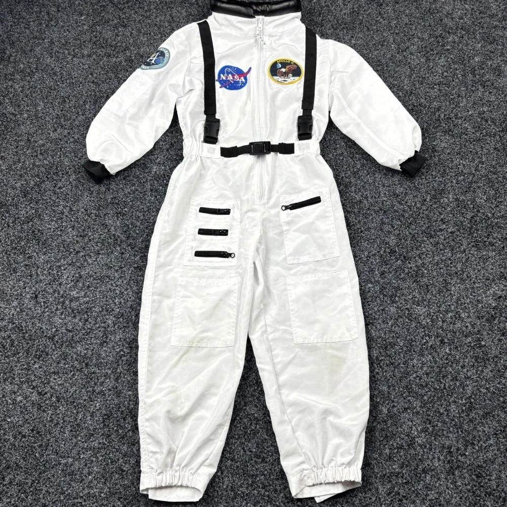 Aeromax Get Real Gear Kids Size 6-8 White NASA Jr Astronaut Flight Suit Costume